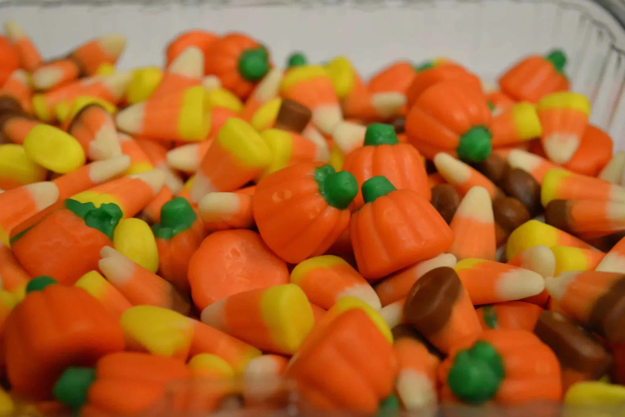 Happy Halloween! How To Avoid Eating Too Many Sweets Today:
